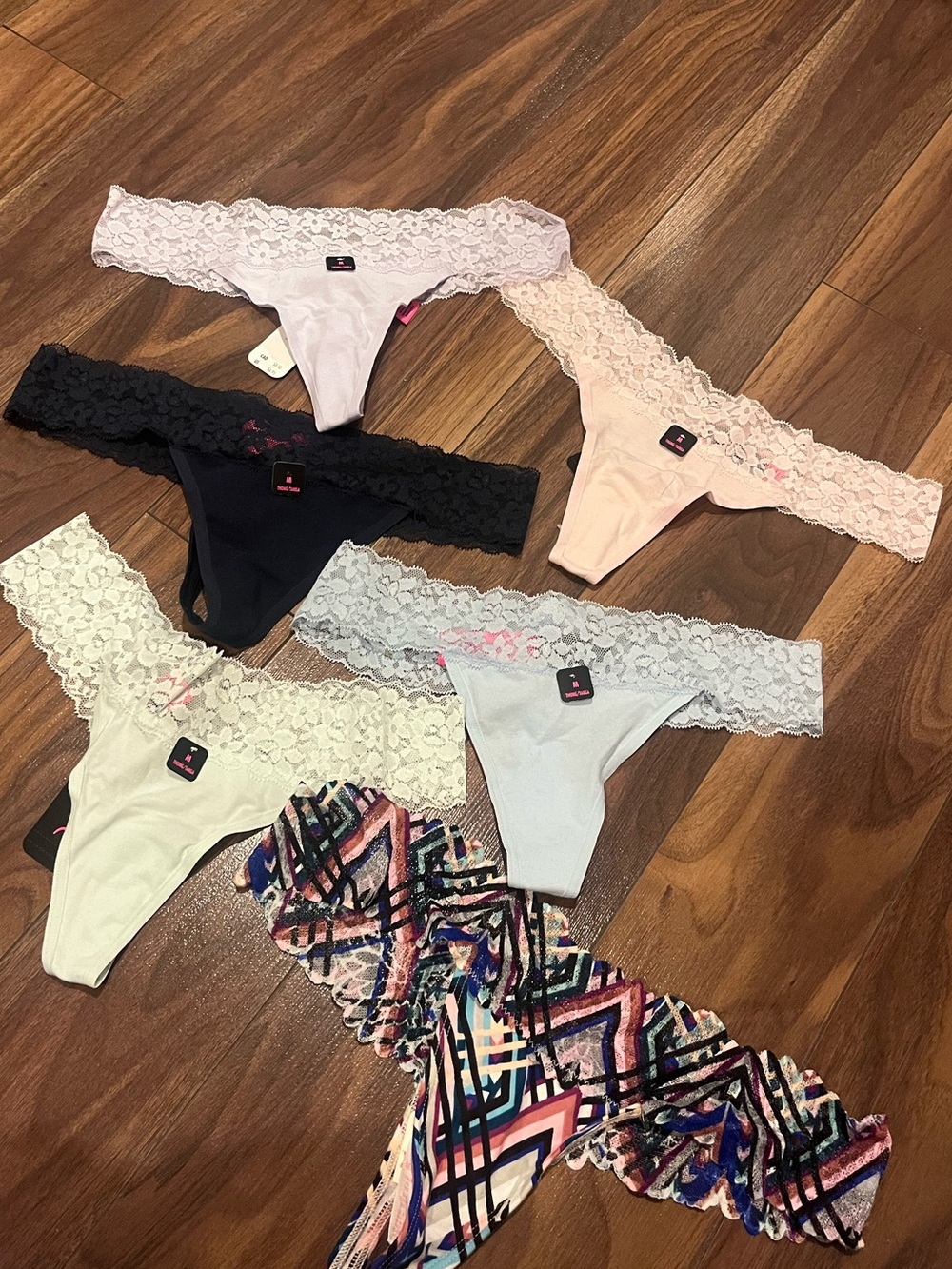 NWT - La SENZA Thong Underwear